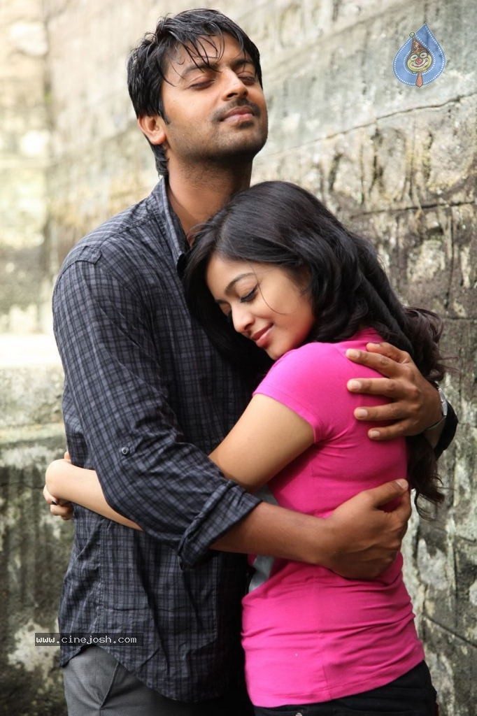 Paagan Tamil Movie Hot Stills - 24 / 61 photos