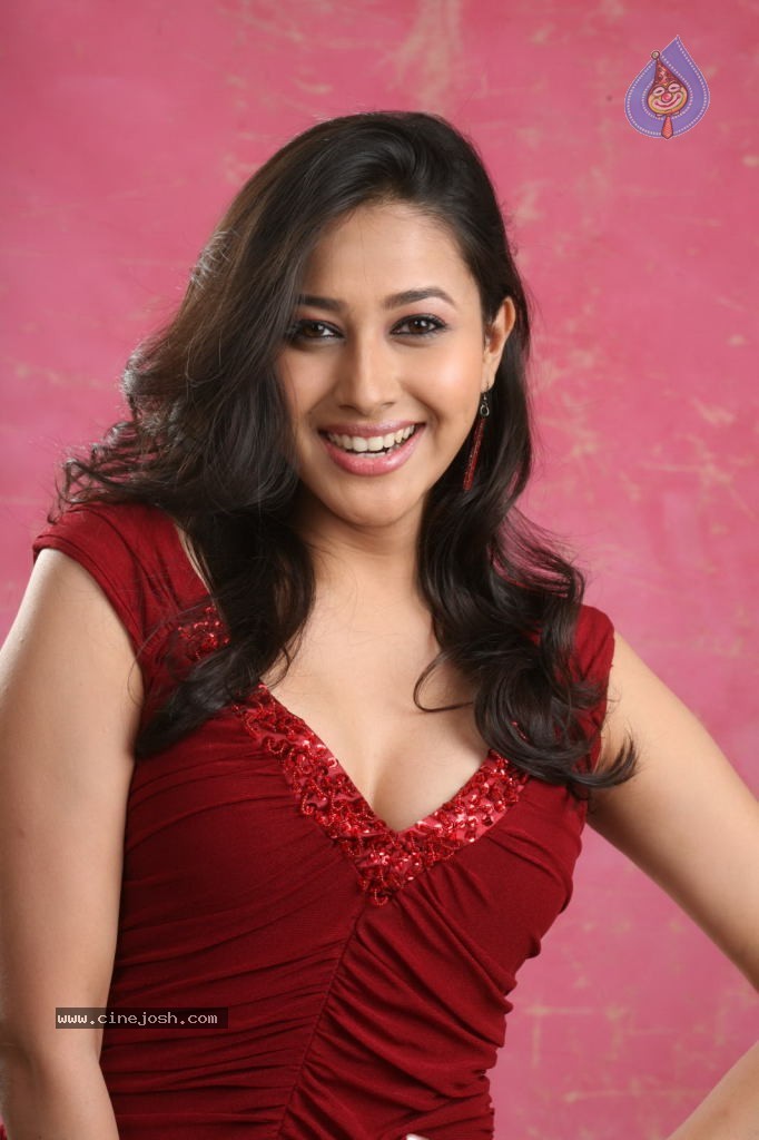Panchi Bora Hot Photos - 11 / 40 photos