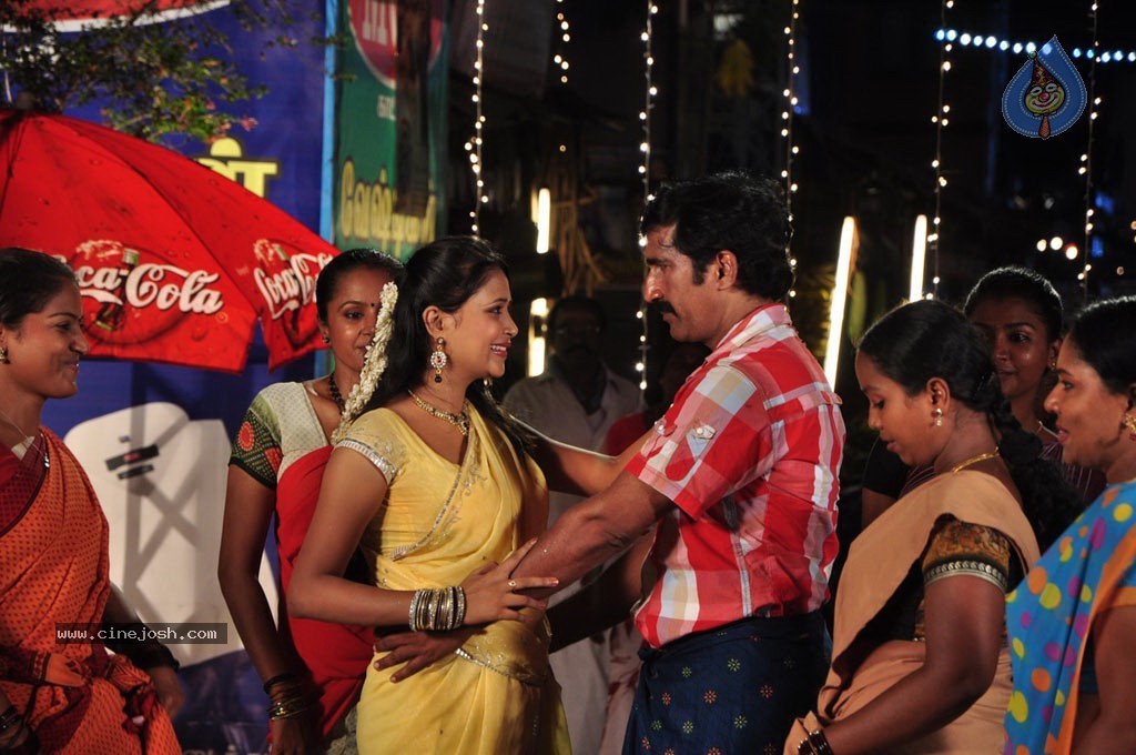 Paravai Tamil Movie Spicy Stills - 14 / 100 photos