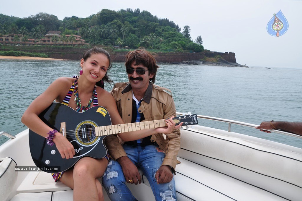 Paravai Tamil Movie Spicy Stills - 21 / 100 photos