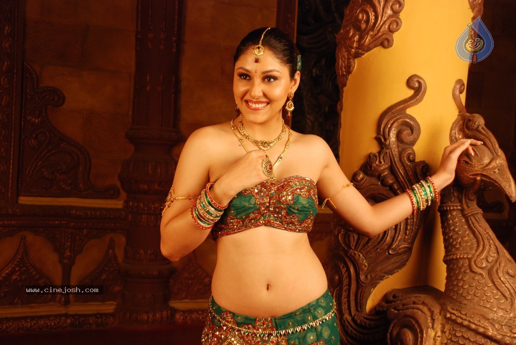 Pooja Chopra Hot Stills - 84 / 88 photos