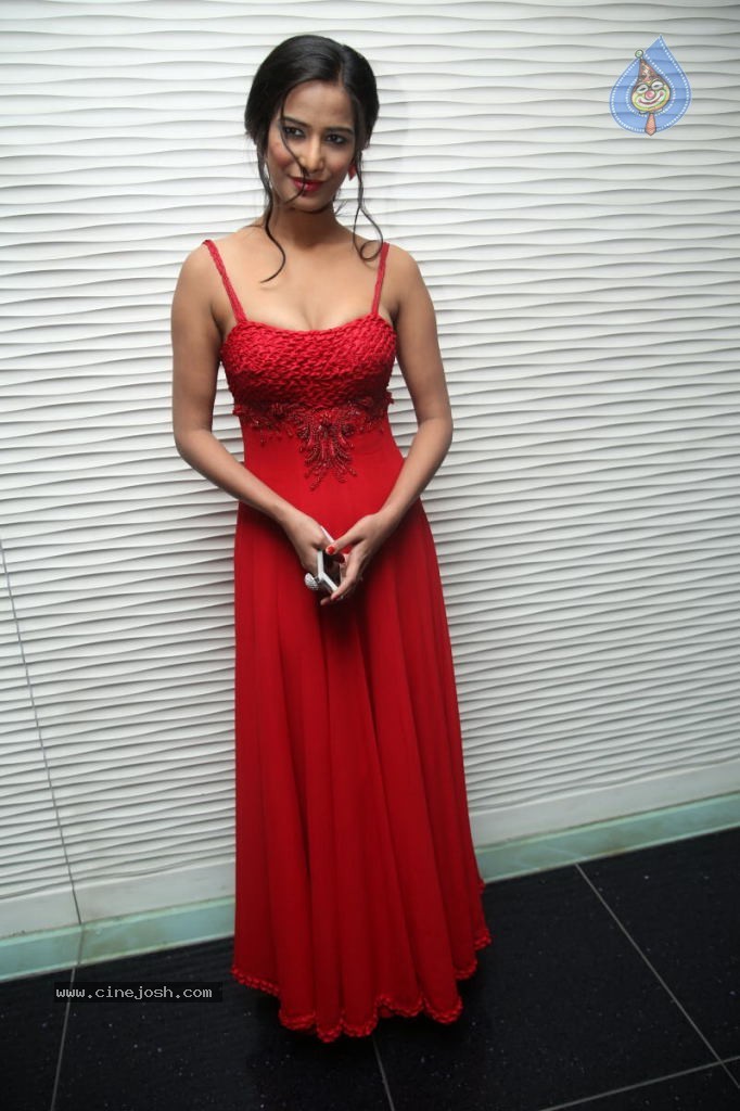 Poonam Pandey Hot Photos - 112 / 146 photos