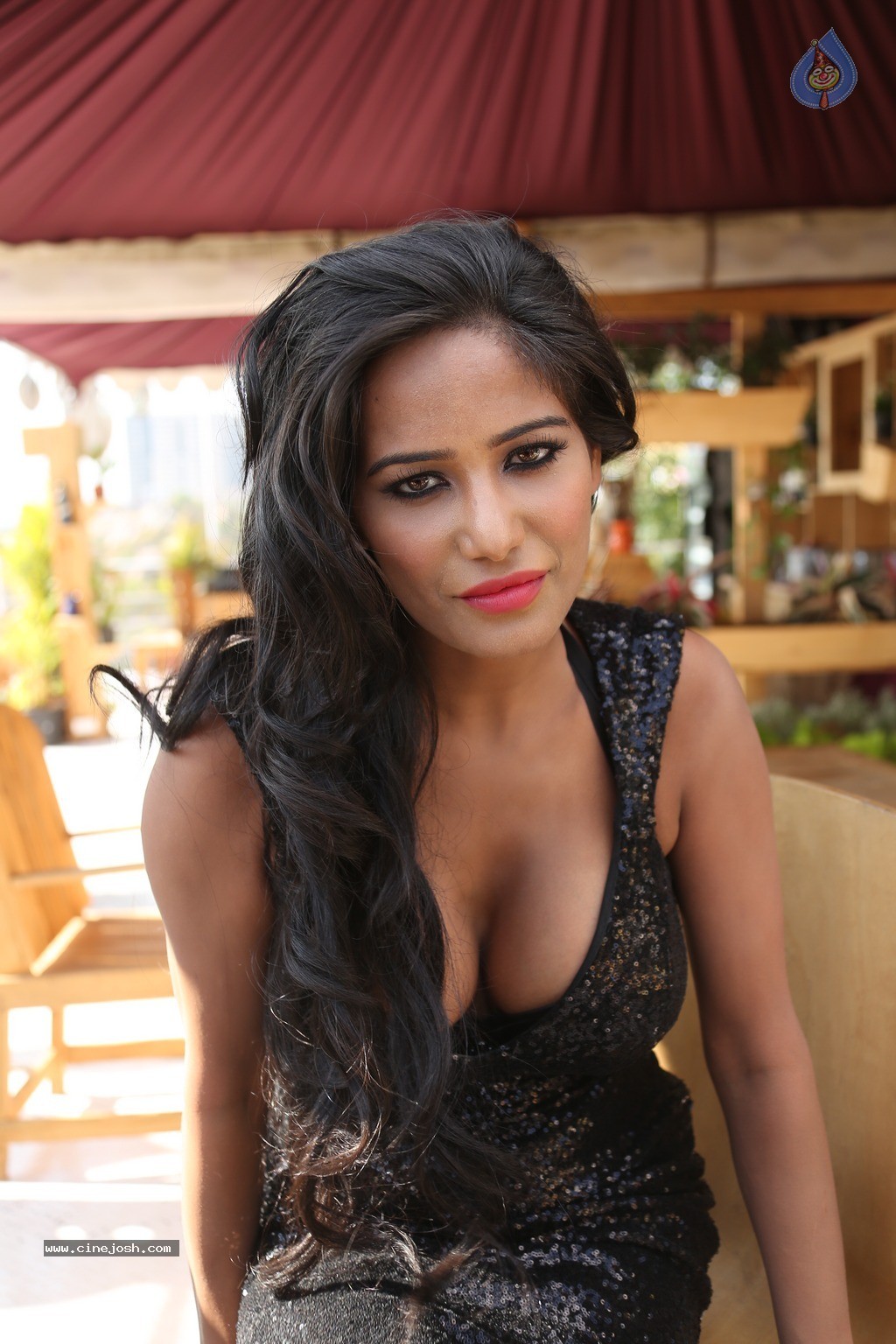 Poonam Pandey Hot Photos - 42 / 60 photos