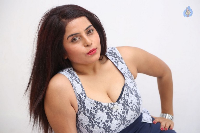 Prachee Adhikari Hot Photos - 12 / 42 photos