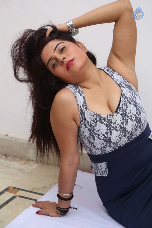 Prachee Adhikari Hot Photos - 13 / 42 photos