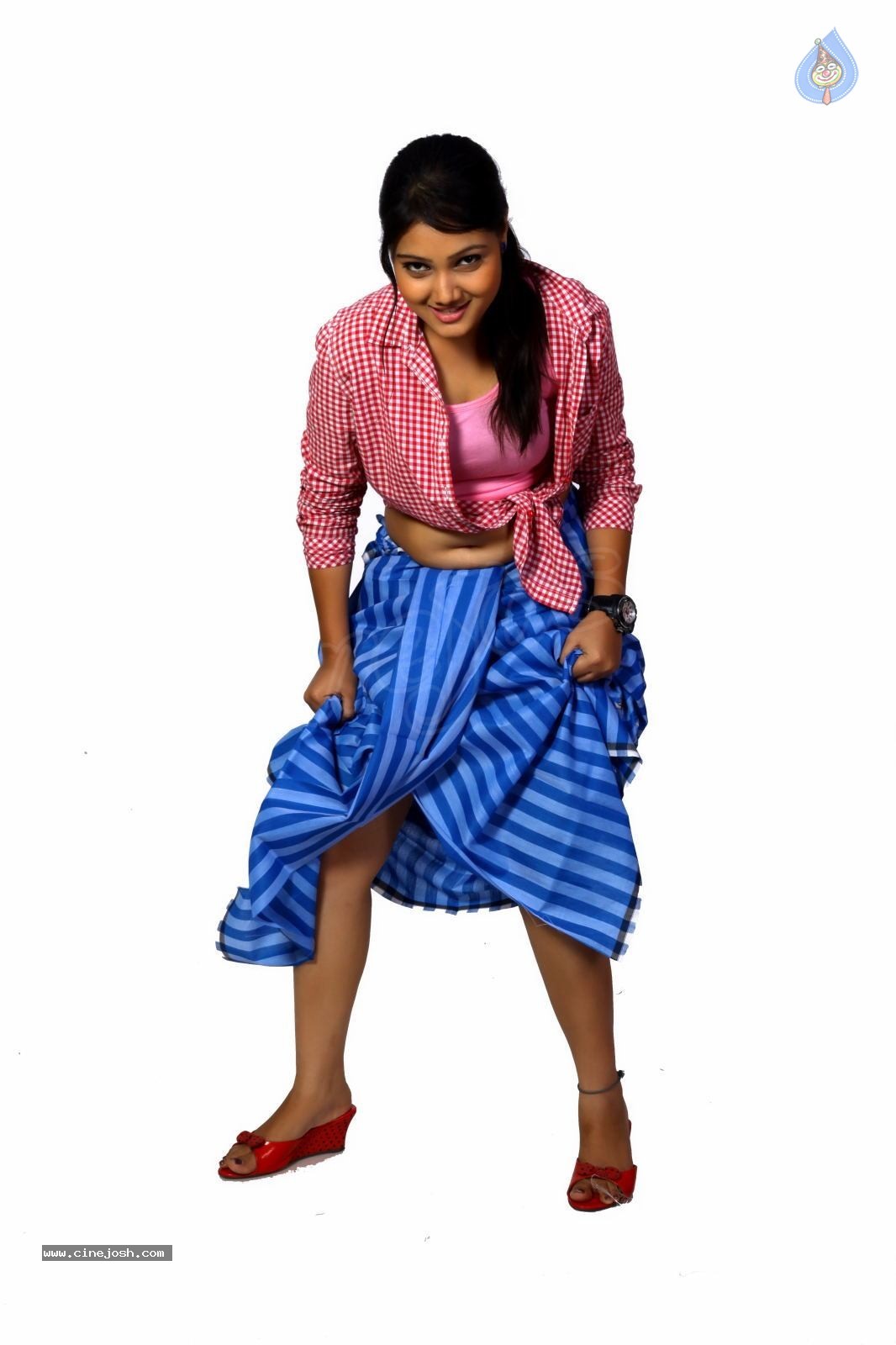 Priyanka Hot Photo Shoot - 11 / 50 photos
