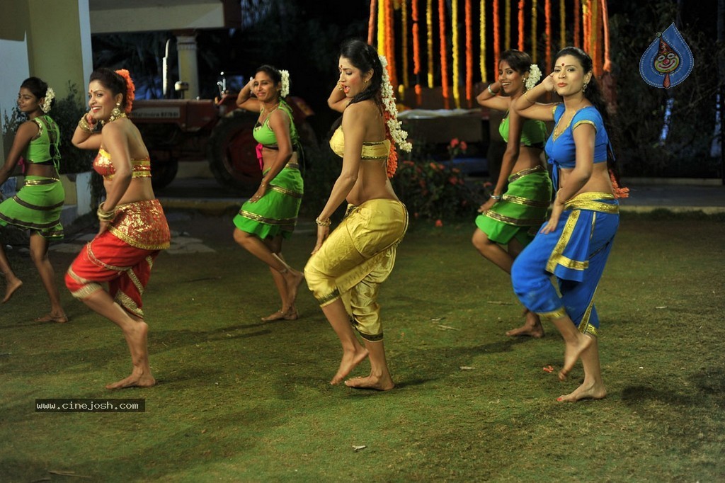 Raj Mahal Movie Item Song Stills - 100 / 104 photos