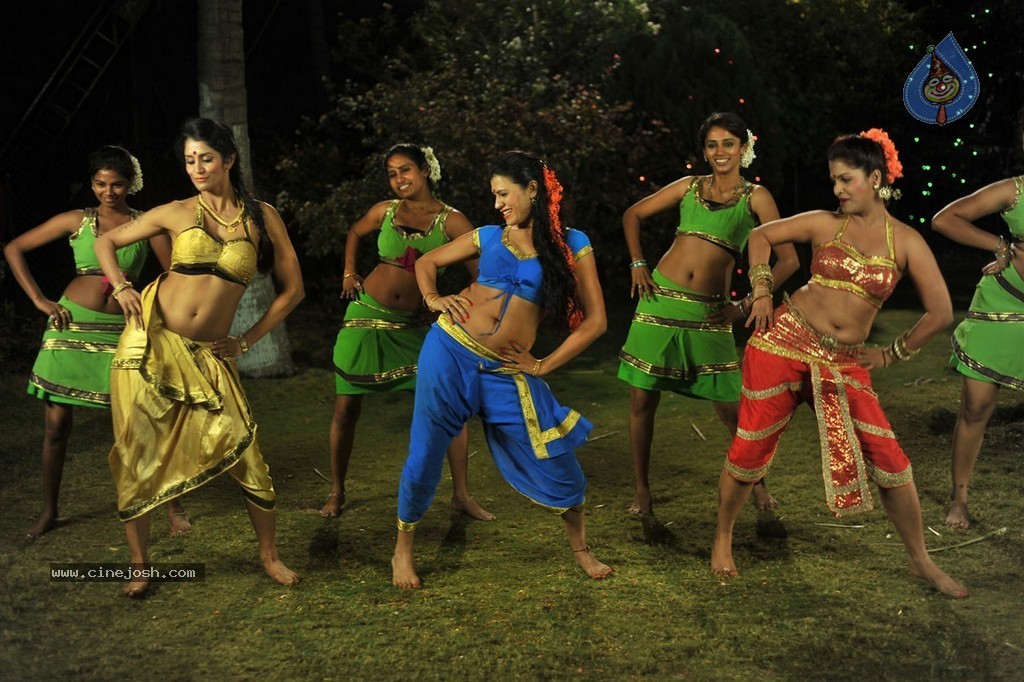 Raj Mahal Movie Item Song Stills - 102 / 104 photos