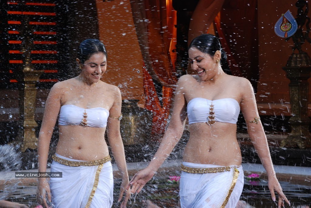 Rajakota Rahasyam Movie Spicy Stills - 41 / 44 photos