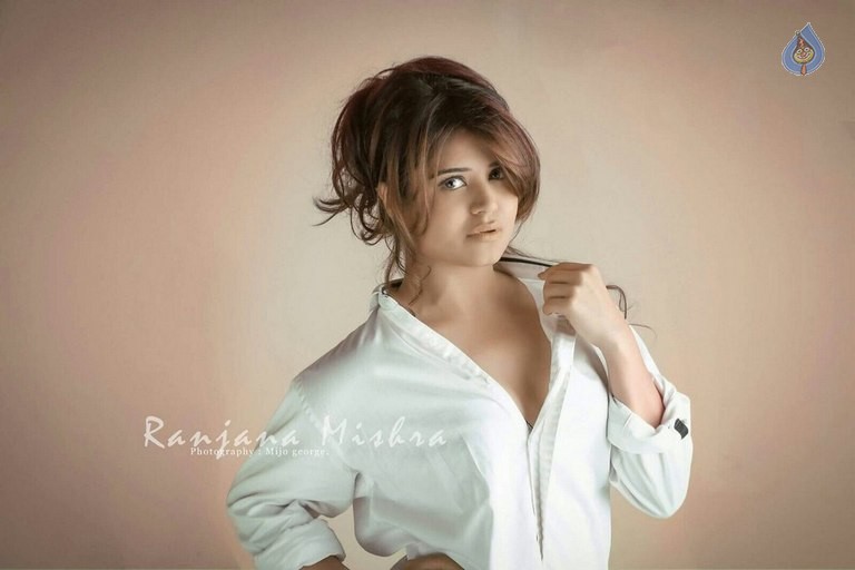 Ranjana Mishra Photos - 16 / 17 photos