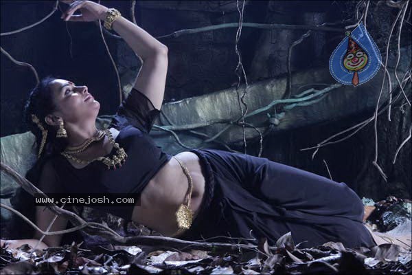 Rathinirvedam Tamil Movie Spicy Stills - 20 / 44 photos
