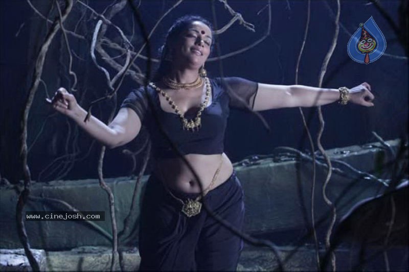 Rathinirvedam Tamil Movie Spicy Stills - 38 / 44 photos