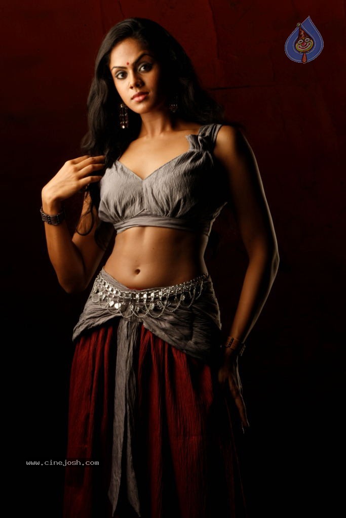 Ravi Varma Movie Hot Photos - 2 / 24 photos