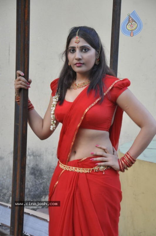 Reshmi Spicy Stills - 74 / 118 photos