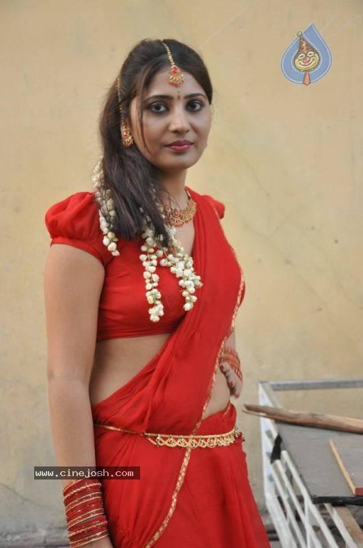 Reshmi Spicy Stills - 89 / 118 photos