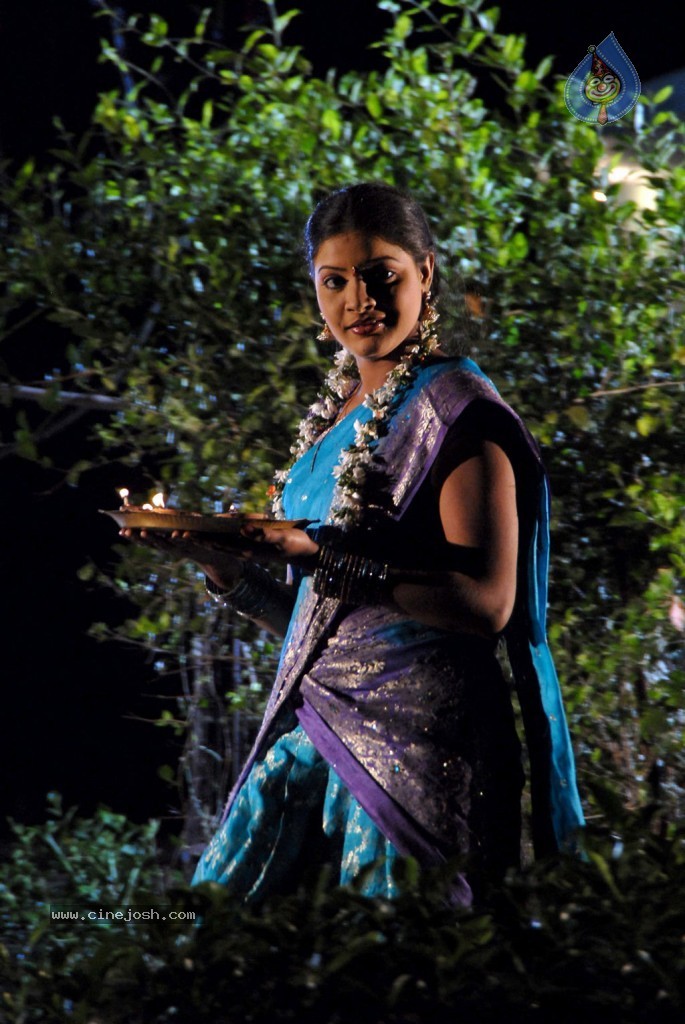 Sa Love Ba Tamil Movie Hot Stills - 8 / 28 photos