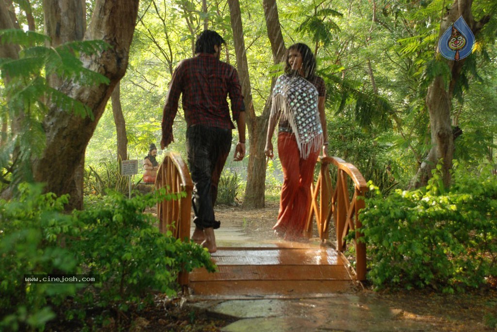 Sa Love Ba Tamil Movie Hot Stills - 22 / 28 photos