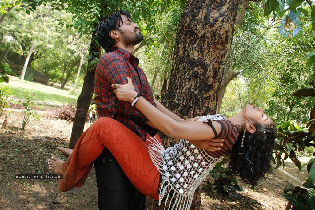 Sa Love Ba Tamil Movie Hot Stills - 23 / 28 photos