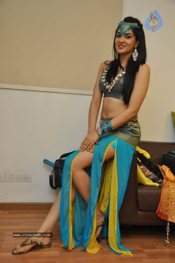 Sakshi Choudary Hot Stills - 41 / 45 photos