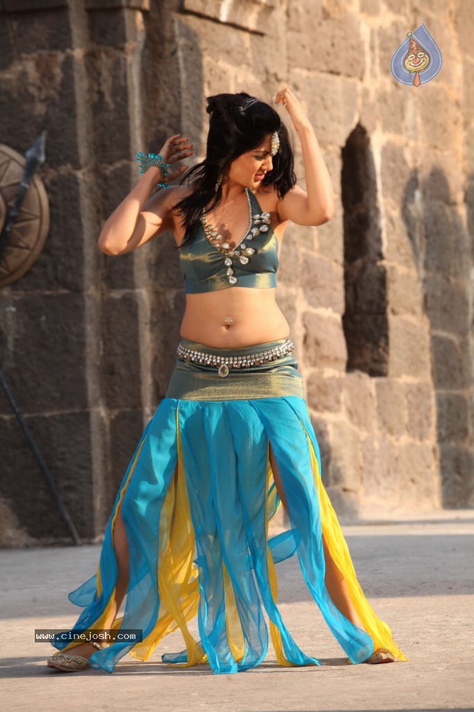 Sakshi Choudary New Hot Stills - 29 / 208 photos