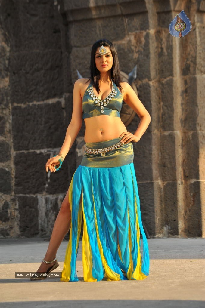 Sakshi Choudary New Hot Stills - 48 / 208 photos
