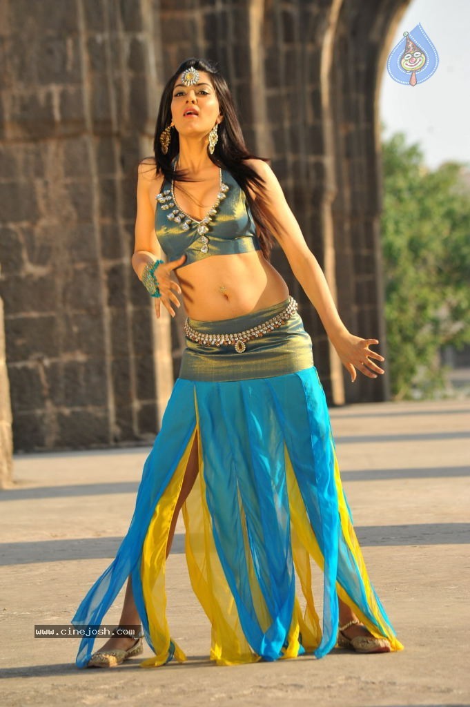 Sakshi Choudary New Hot Stills - 174 / 208 photos