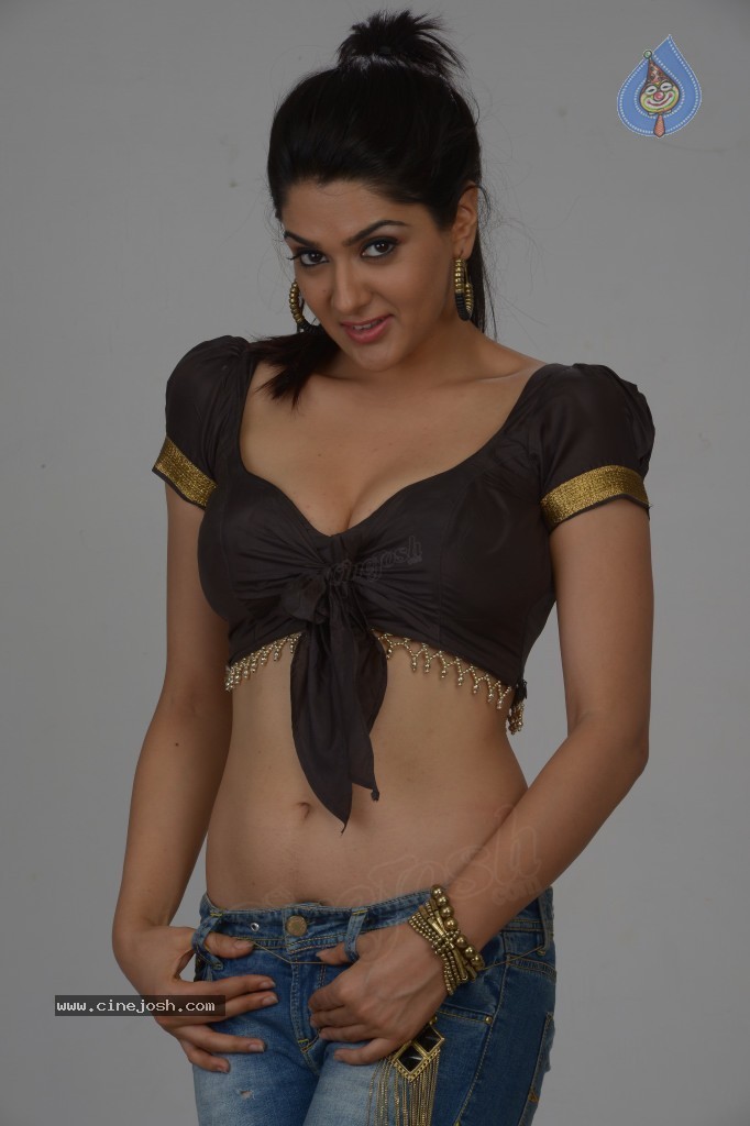 Sakshi Choudary Spicy Stills - 4 / 120 photos