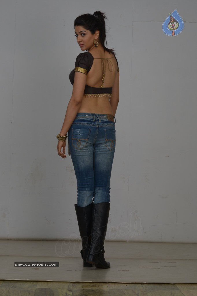 Sakshi Choudary Spicy Stills - 18 / 120 photos