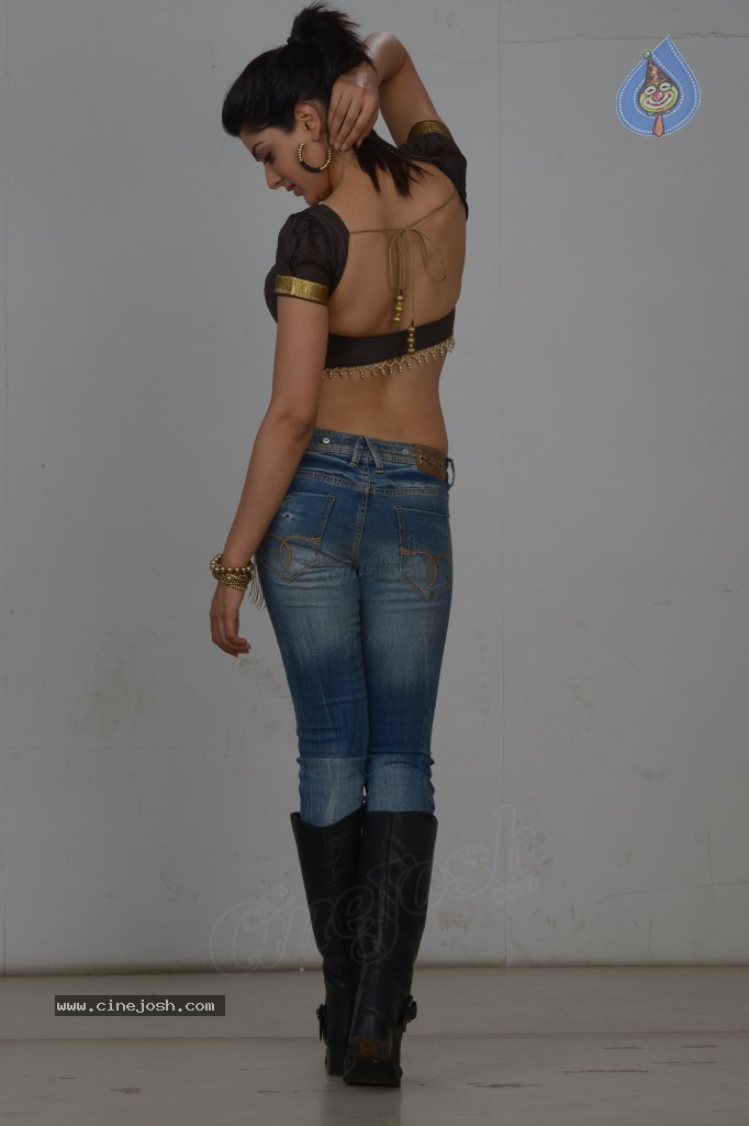 Sakshi Choudary Spicy Stills - 60 / 120 photos