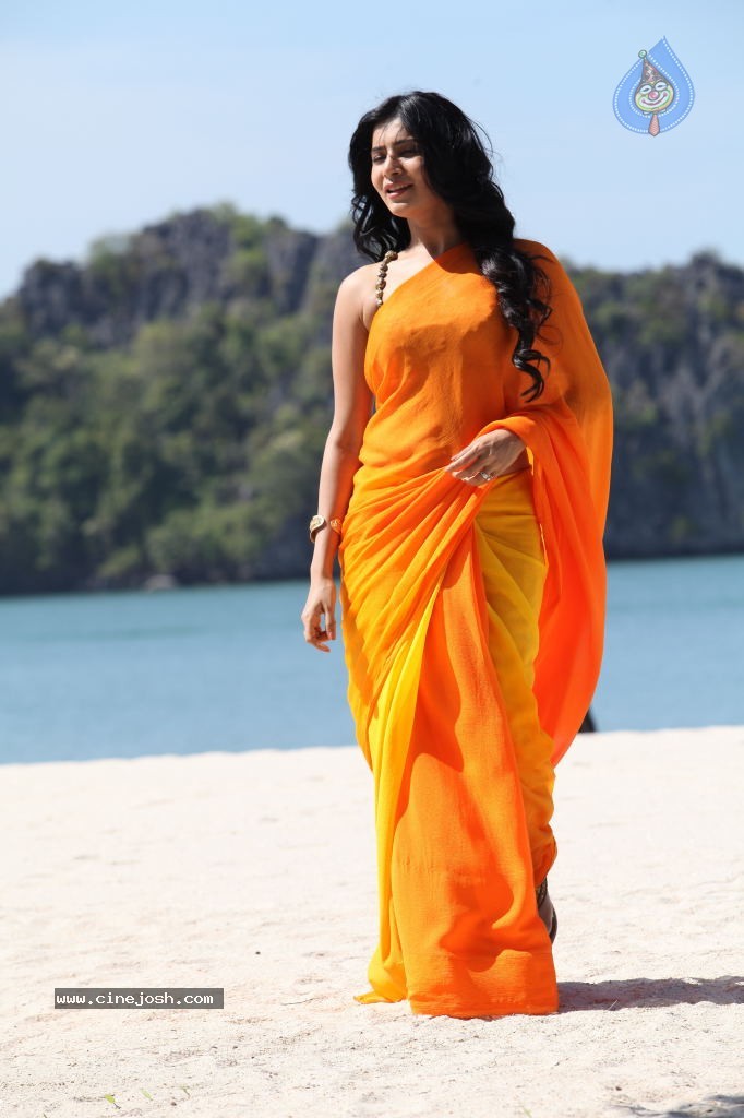 Samantha Latest Hot Stills - 62 / 77 photos