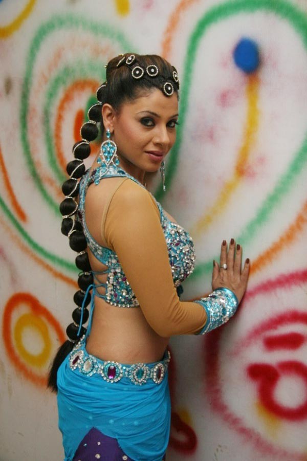 Sambhavana Seth - 12 / 23 photos