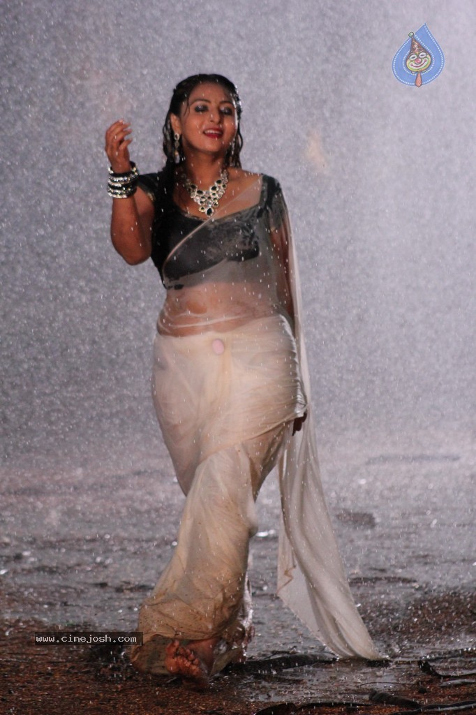 Samvritha Sunil Hot Stills - 42 / 45 photos