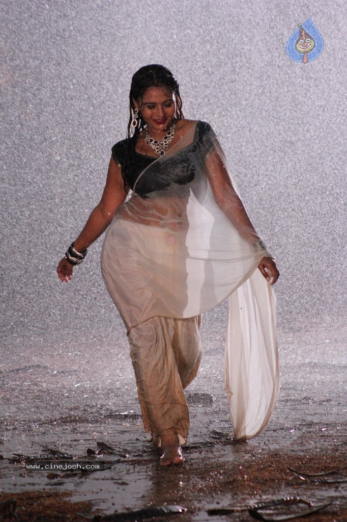 Samvritha Sunil Hot Stills - 45 / 45 photos