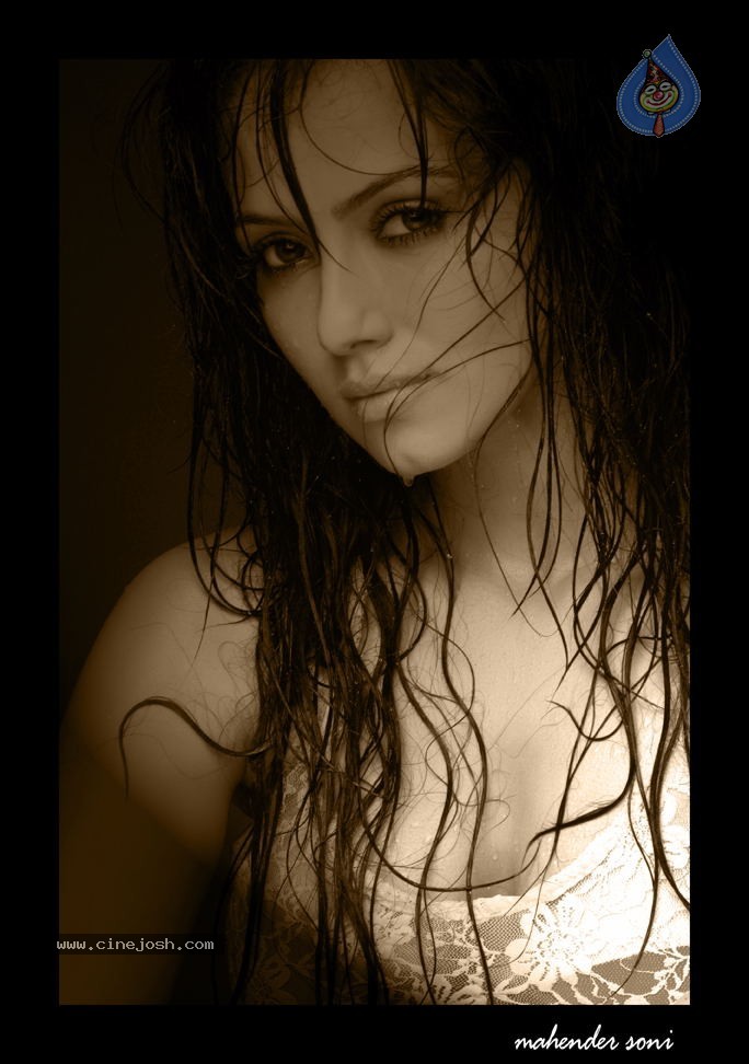 Sana Khan Hot Photos - 40 / 41 photos