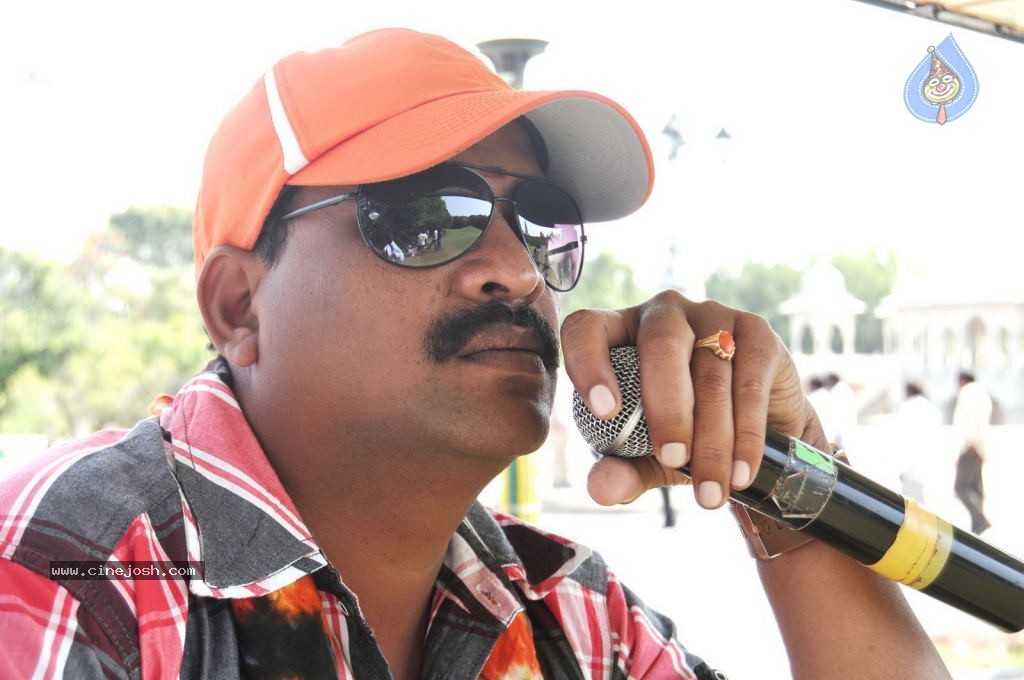 Sandatlo Sademiya Movie Hot Stills - 39 / 85 photos