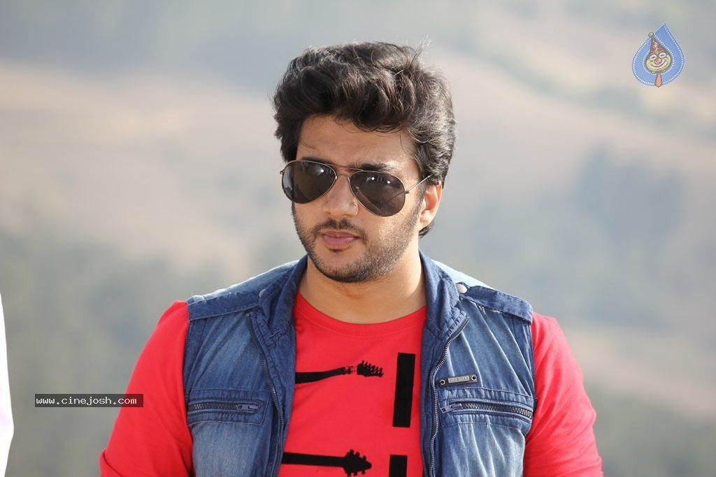 Sandhithathum Sindhithathum Tamil Movie Hot Stills - 44 / 63 photos