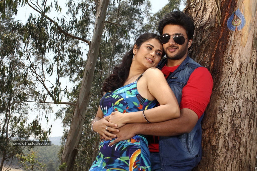 Sandhithathum Sindhithathum Tamil Movie Hot Stills - 49 / 63 photos
