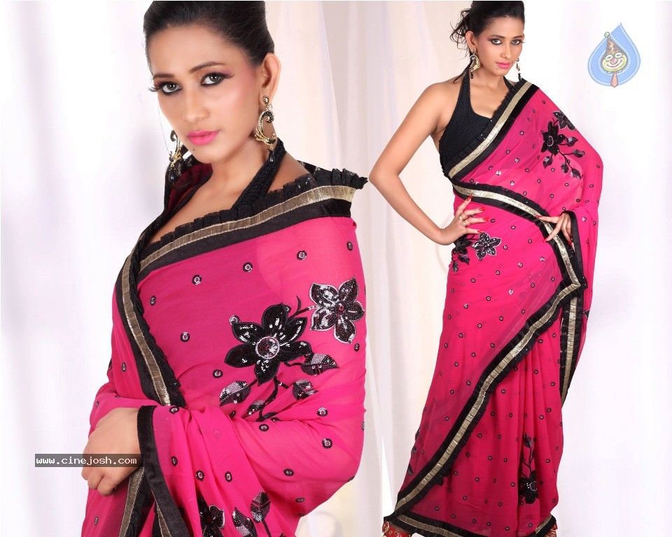 Sanjana Singh Spicy Stills - 15 / 39 photos