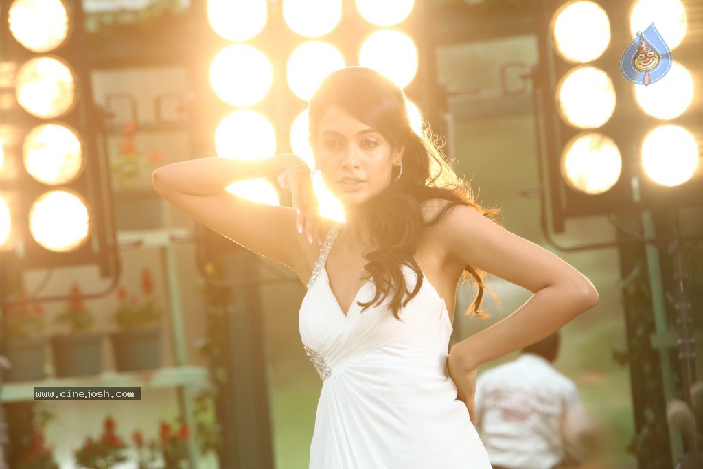 Sarah Jane Dias Hot Stills - 59 / 86 photos