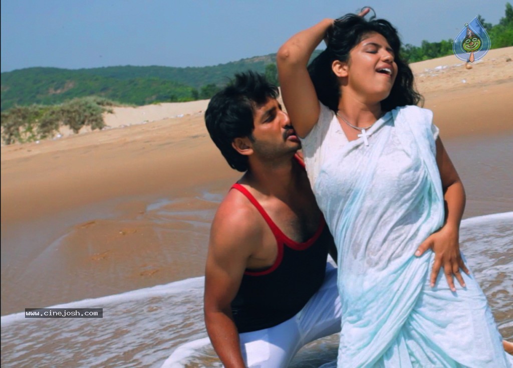 Sasesham Movie Spicy Stills - 8 / 17 photos