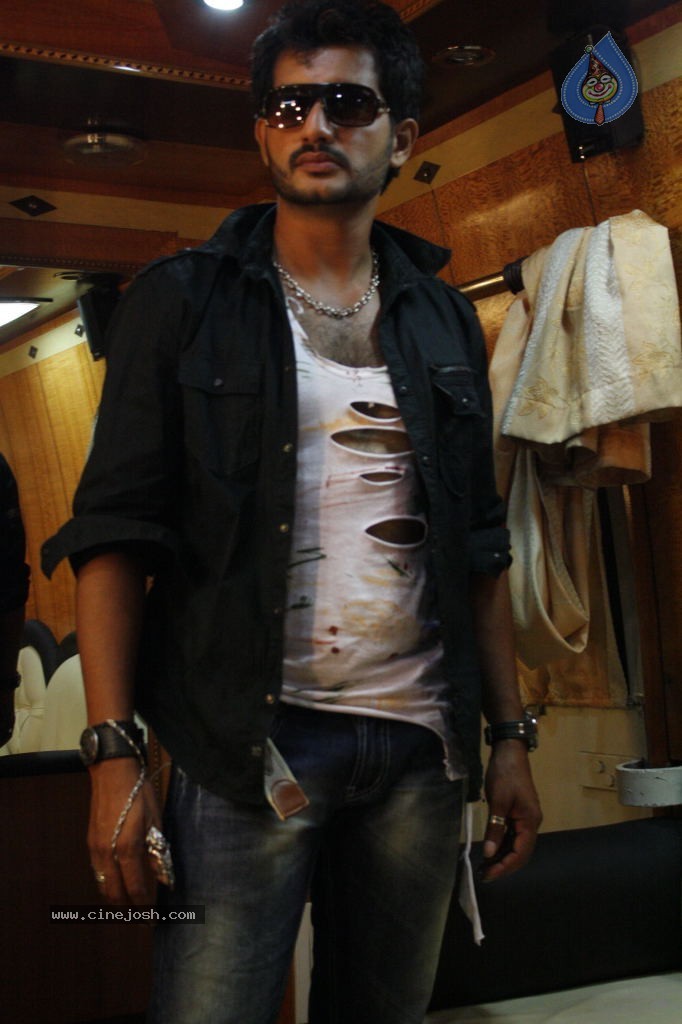 Sasesham Movie Spicy Stills - 16 / 79 photos