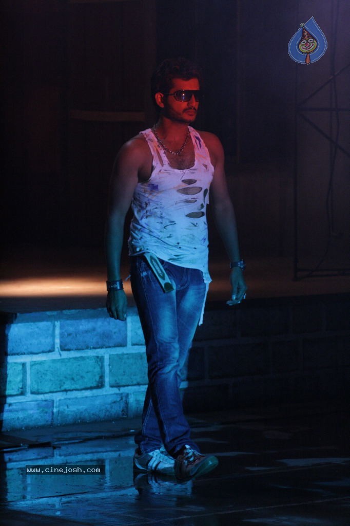 Sasesham Movie Spicy Stills - 40 / 79 photos
