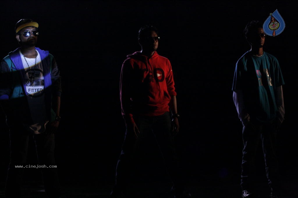 Sasesham Movie Spicy Stills - 32 / 50 photos