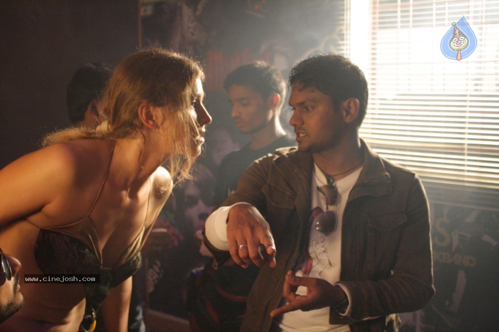 Sasesham Movie Spicy Stills - 44 / 50 photos