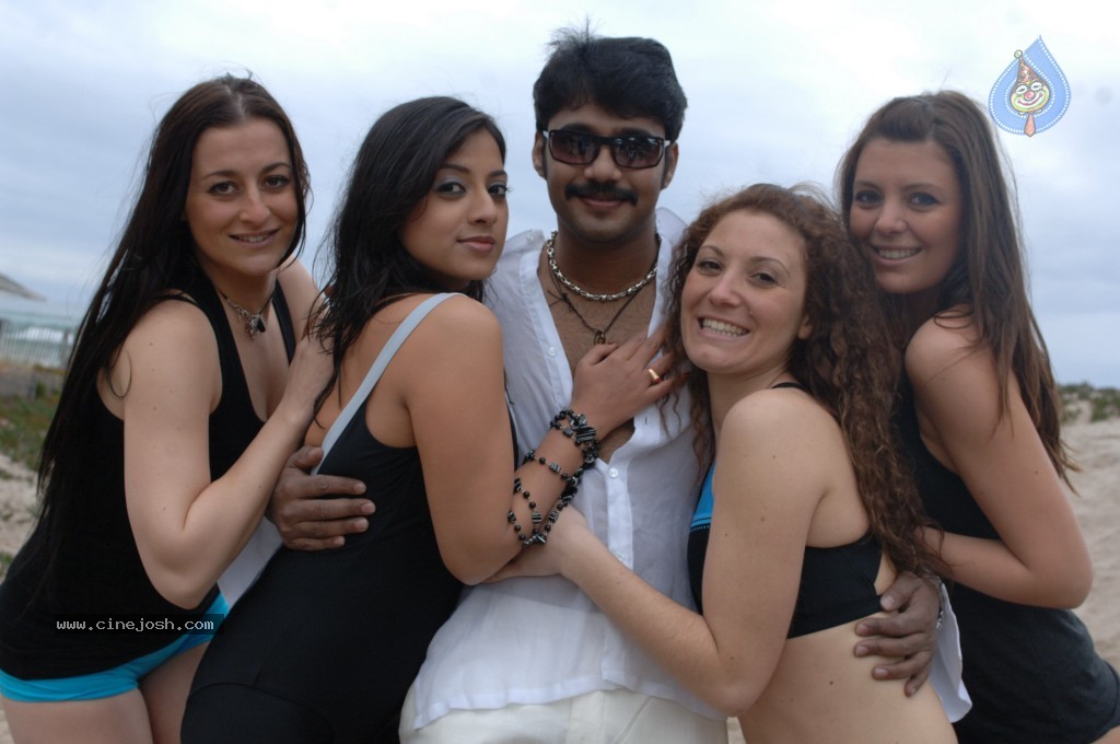 Scam Movie Hot gallery - 15 / 89 photos