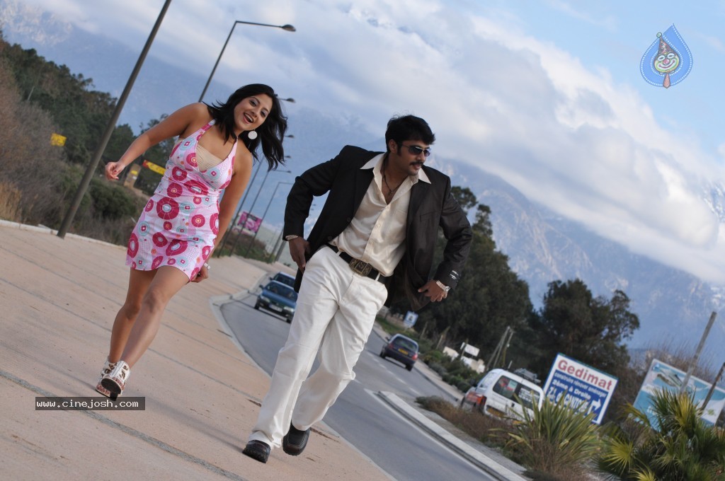 Scam Movie Hot gallery - 78 / 89 photos