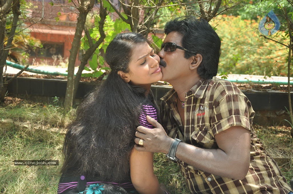Selathuponnu Tamil Movie Hot Stills - 33 / 40 photos