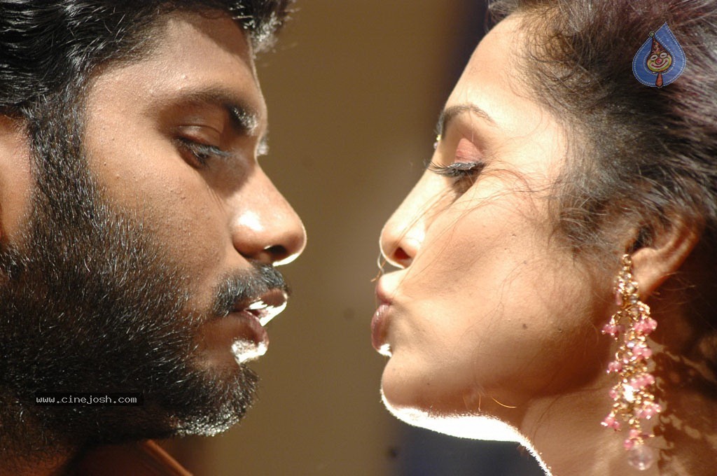 Shankar Oor Rajapalayam Tamil Movie Hot Stills Photo 8 Of 46