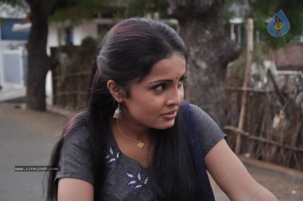 Shankar Oor Rajapalayam Tamil Movie Hot Stills - 39 / 46 photos