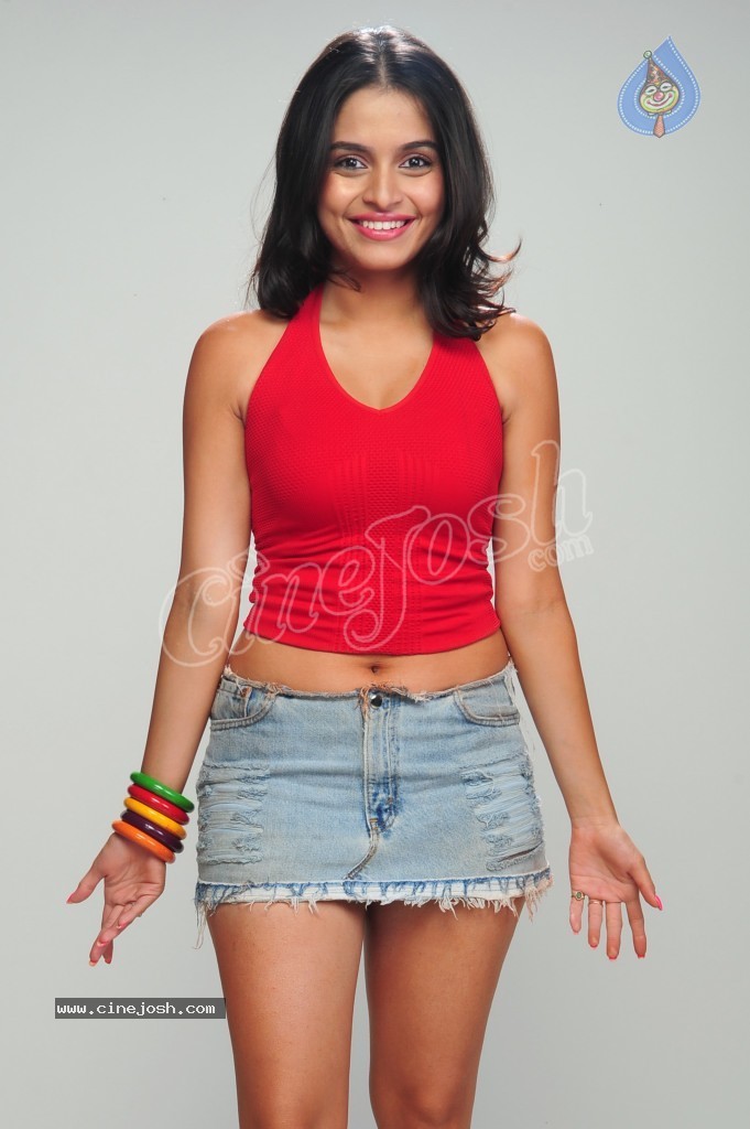 Sheena New Spicy Stills - 23 / 92 photos